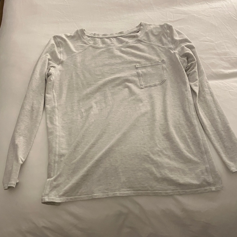 Lululemon Long Sleeve Light Gray Top